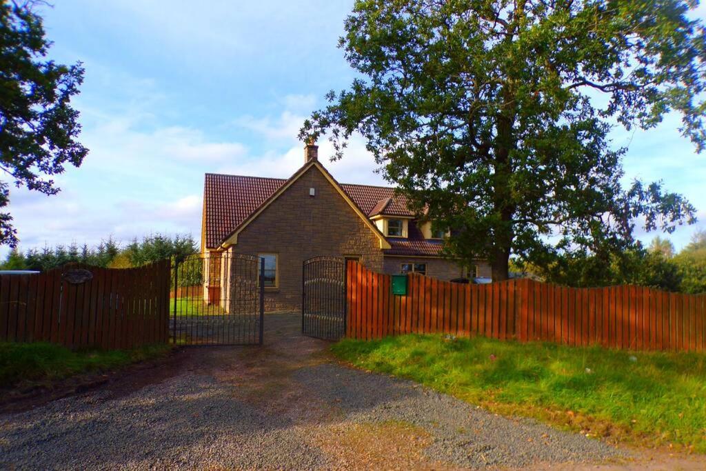 Beautiful House In The Hamlet Of Candie Falkirk Exterior foto